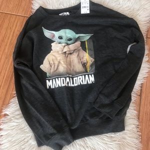 The Mandalorian Sweatshirt (baby Yoda)